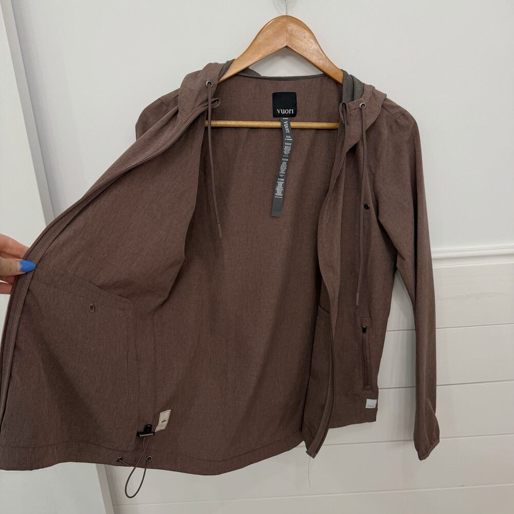 Women’s Vuori Trainer Shell Jacket Hazel Linen XS - Picture 5 of 8